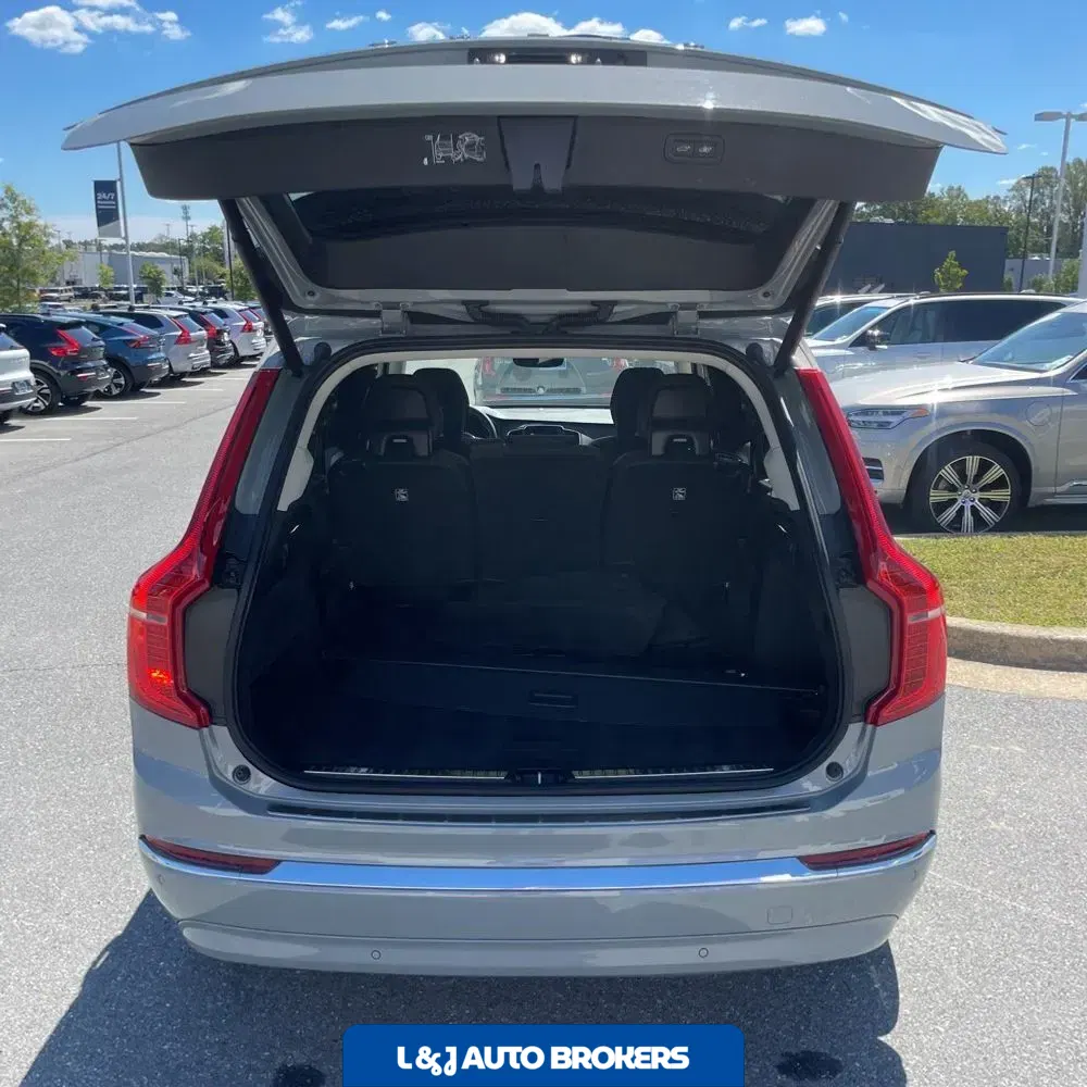 2024 Volvo XC90 T8 - Plus PHEV