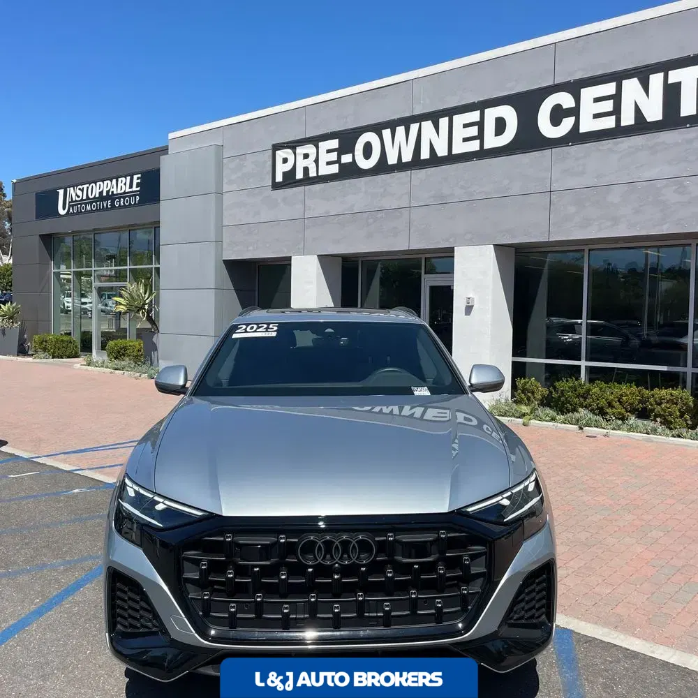 2025 Audi Q8 Premium 55
