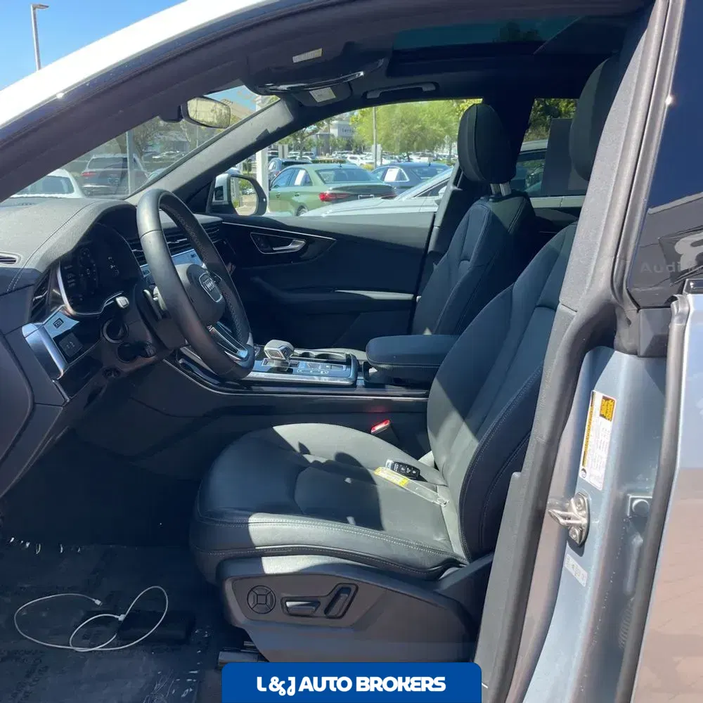 2025 Audi Q8 Premium 55
