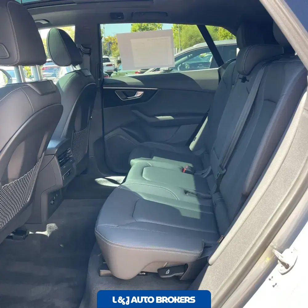 2025 Audi Q8 Premium 55