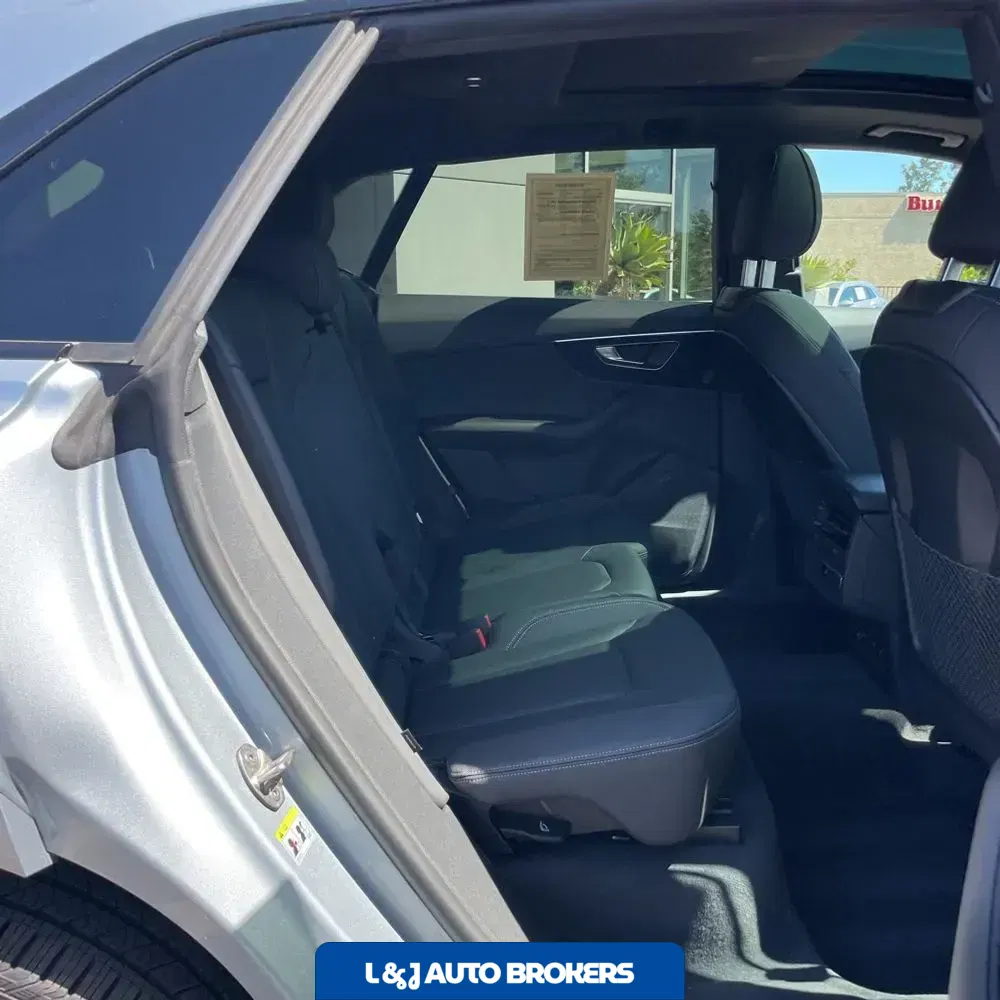 2025 Audi Q8 Premium 55