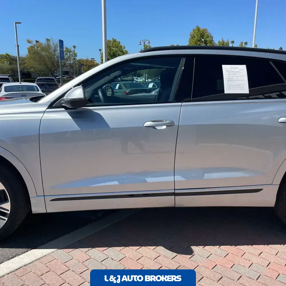 2025 Audi Q8 Premium 55