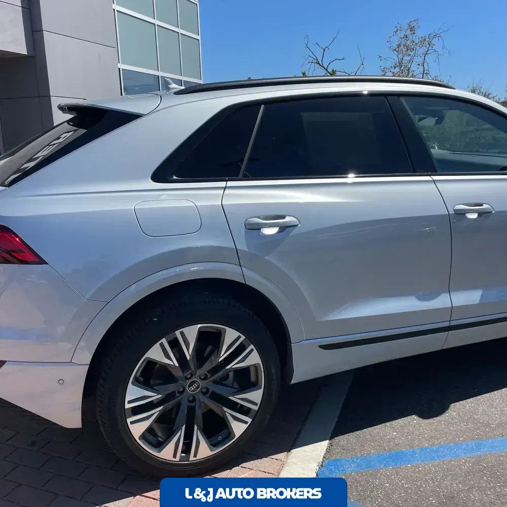 2025 Audi Q8 Premium 55