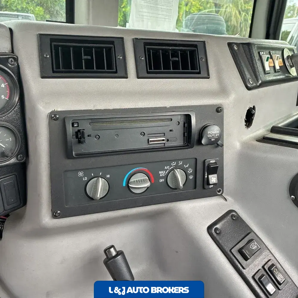 1998 Hummer H1 2D Hardtop