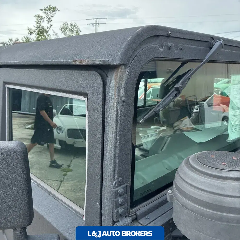 1998 Hummer H1 2D Hardtop