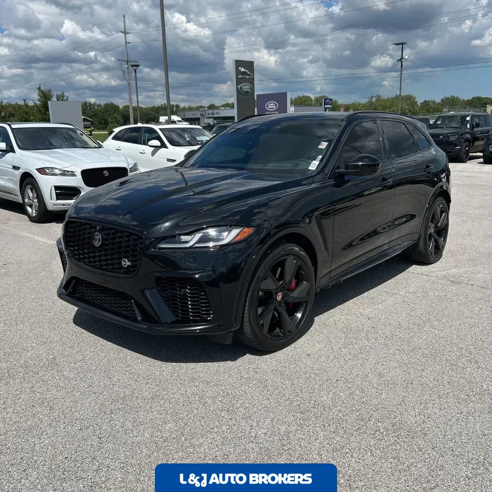 2022 Jaguar F-Pace SVR