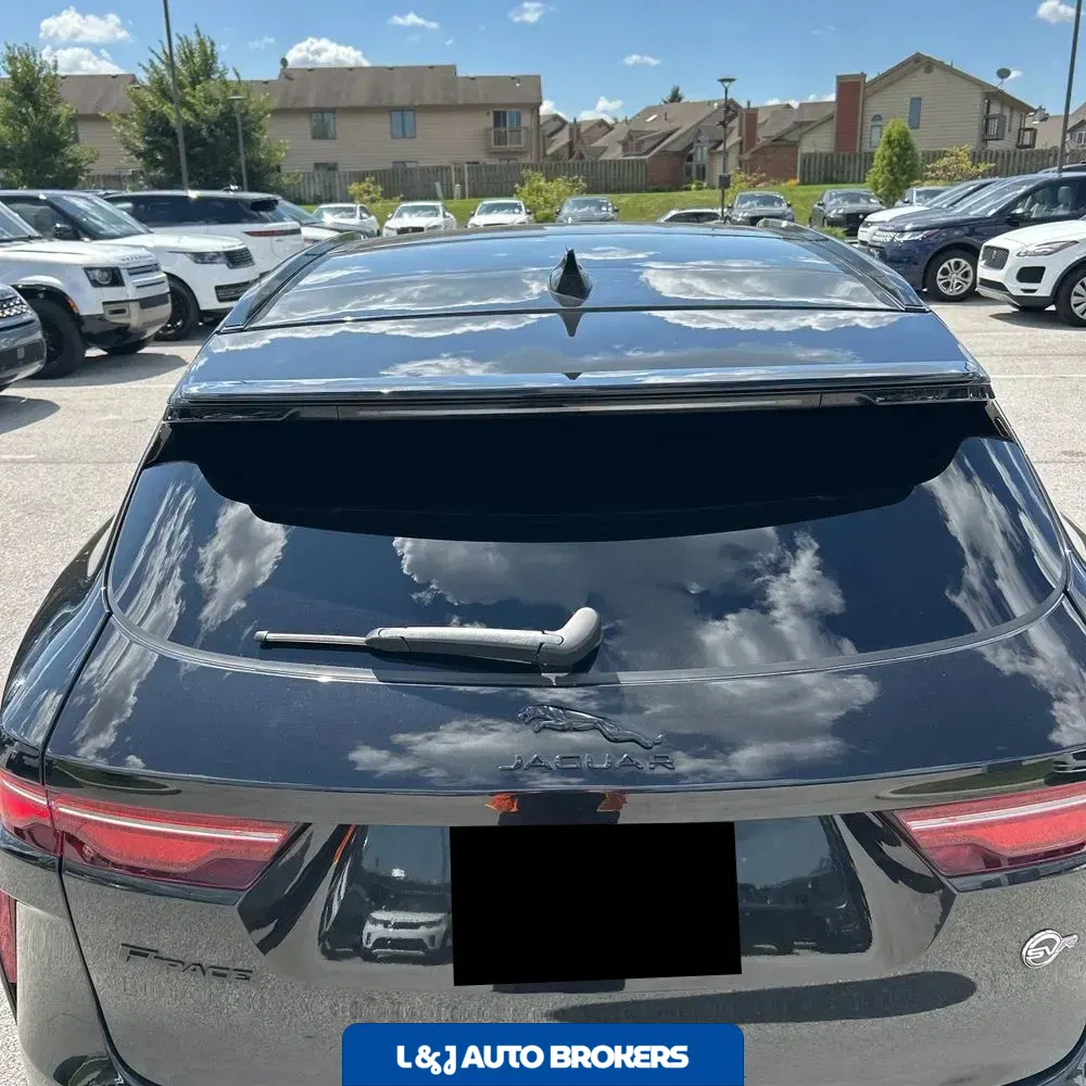 2022 Jaguar F-Pace SVR