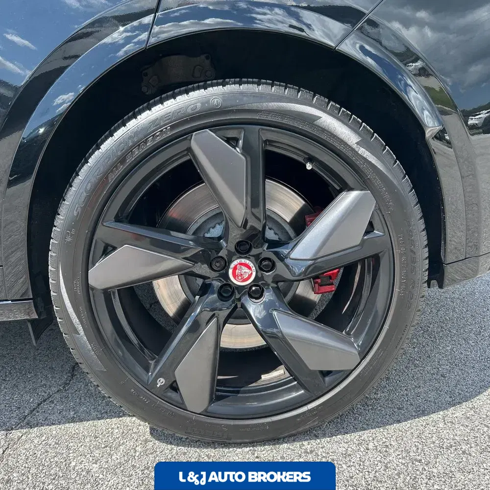 2022 Jaguar F-Pace SVR