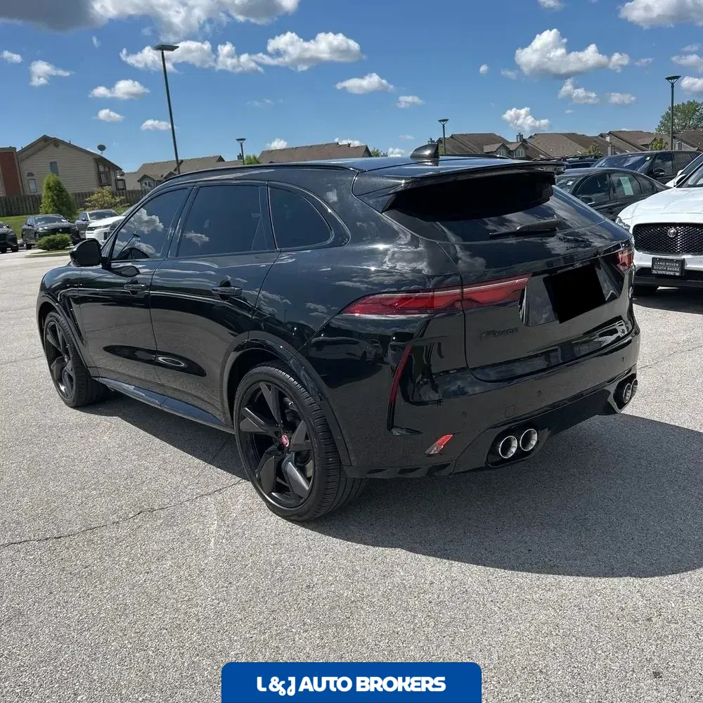 2022 Jaguar F-Pace SVR