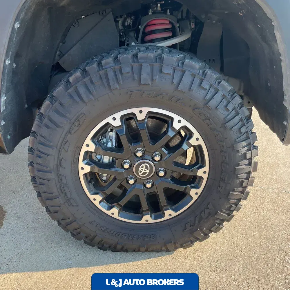 2025 Toyota Tundra SR5