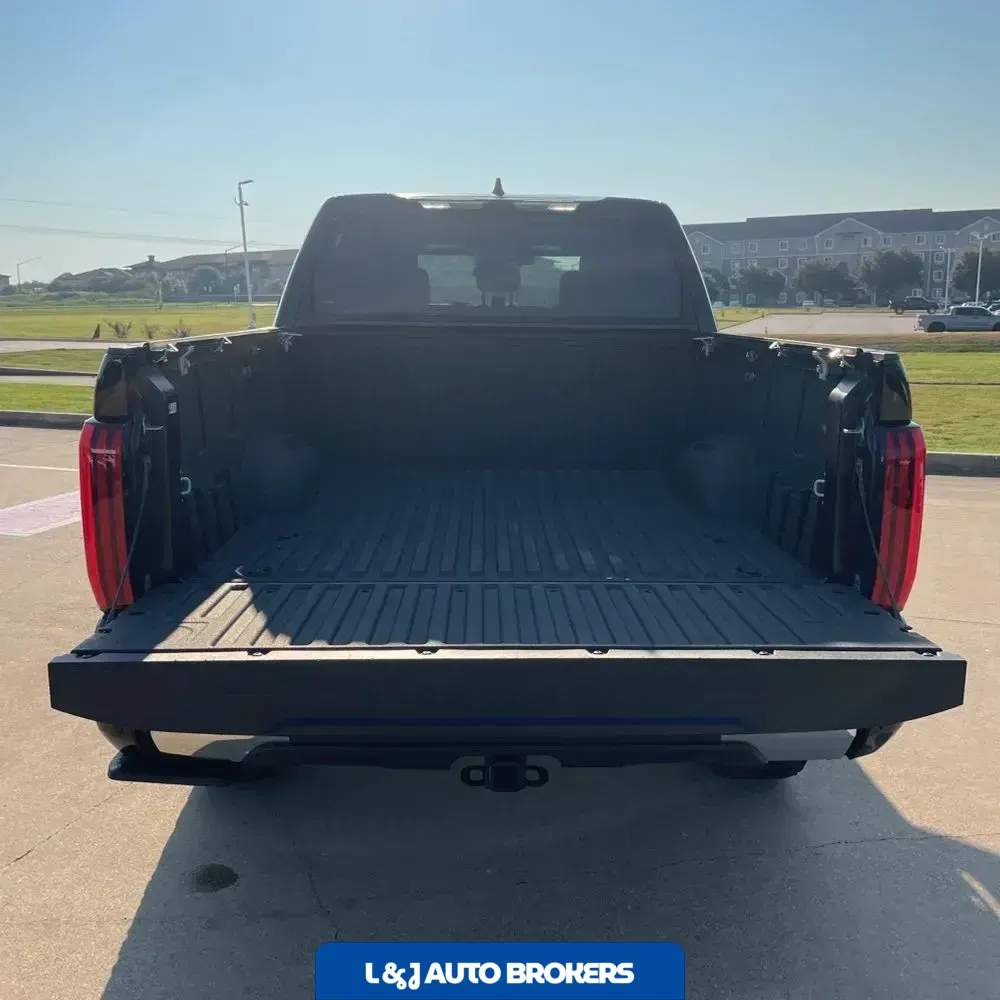 2025 Toyota Tundra SR5