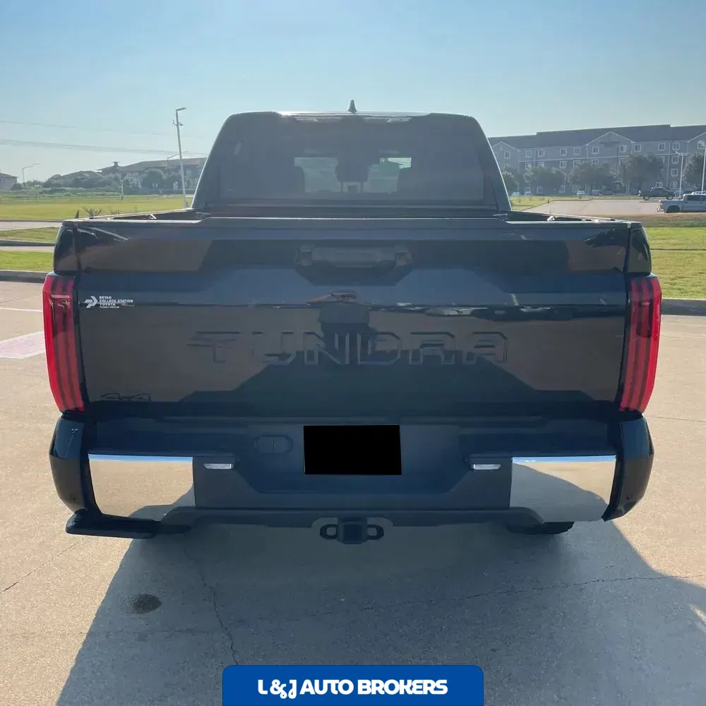 2025 Toyota Tundra SR5