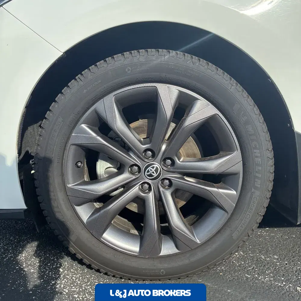 2023 Toyota Sienna XSE 7-Passenger