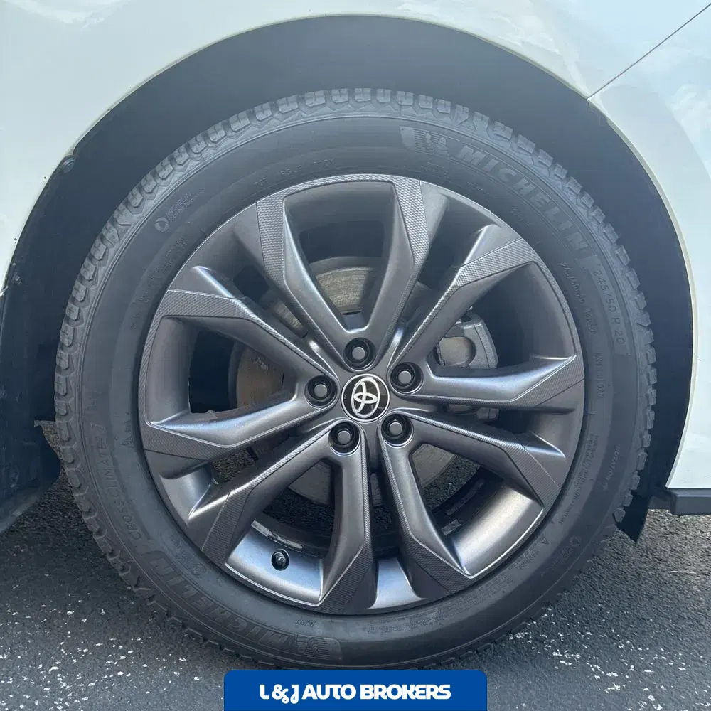 2023 Toyota Sienna XSE 7-Passenger