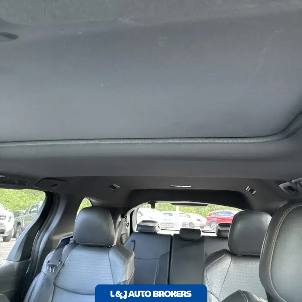2023 Toyota Sienna XSE 7-Passenger