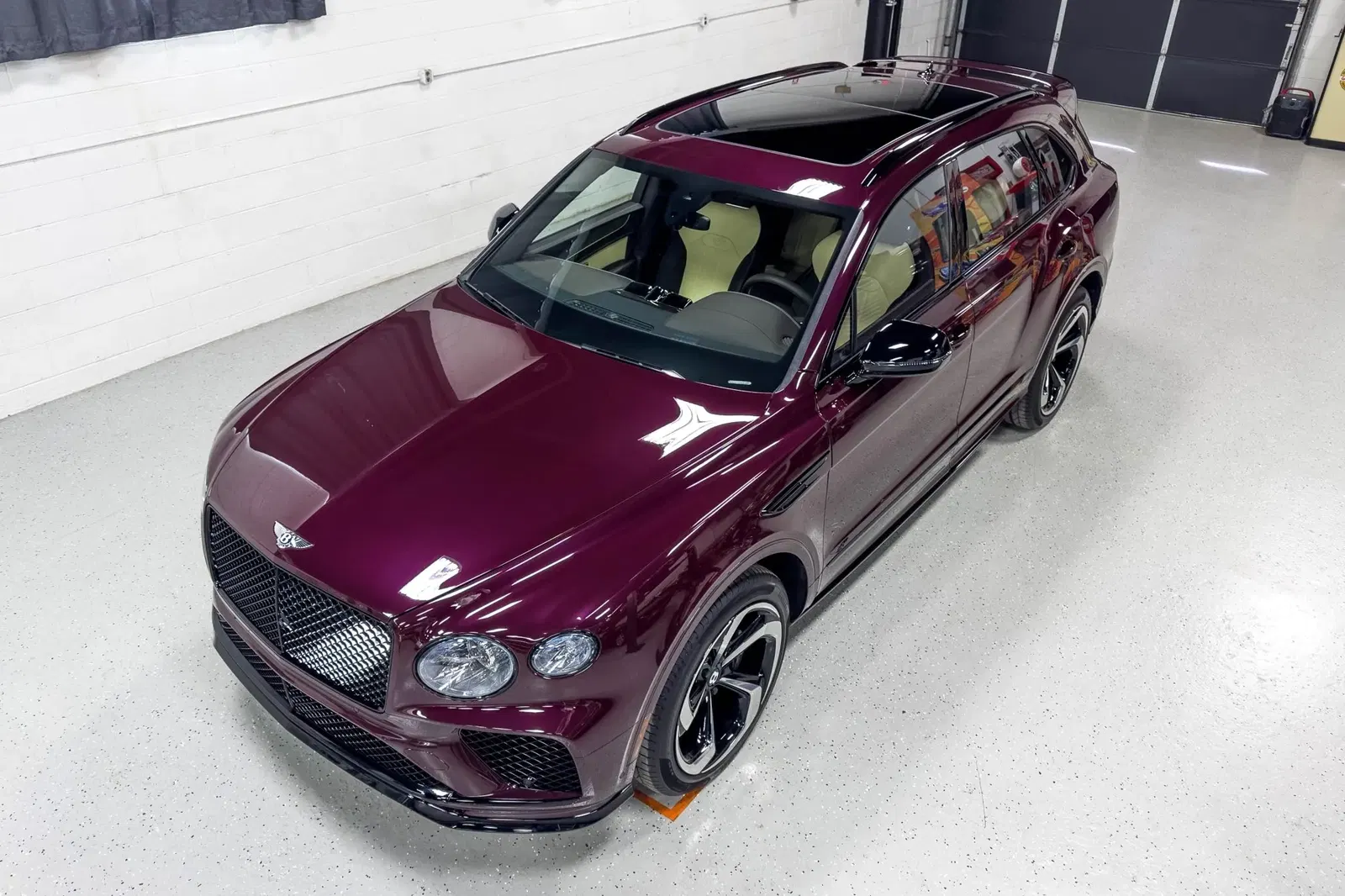 4,300-Mile 2022 Bentley Bentayga S V8