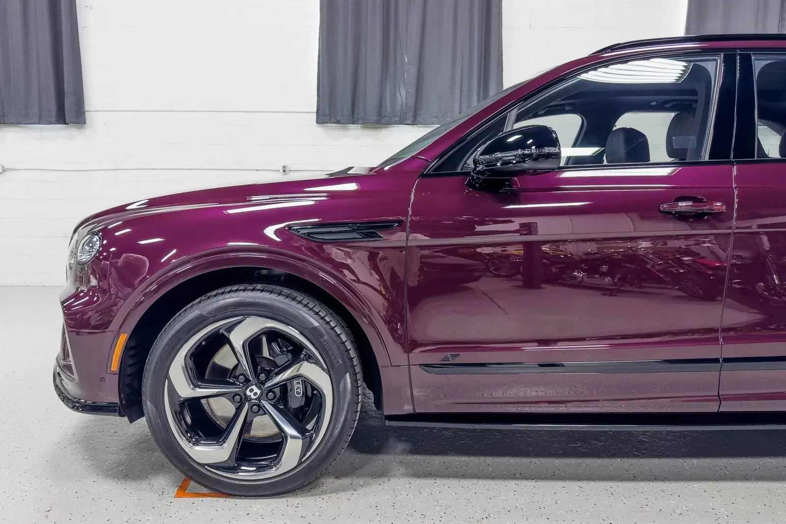 4,300-Mile 2022 Bentley Bentayga S V8
