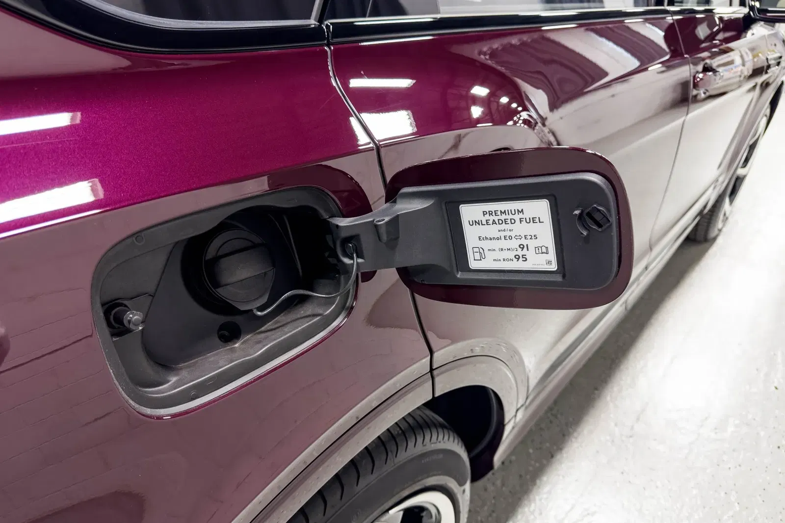 4,300-Mile 2022 Bentley Bentayga S V8