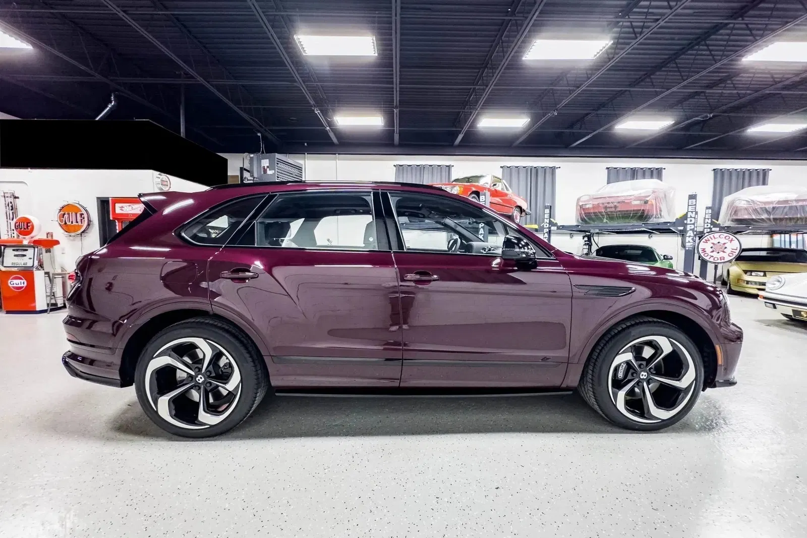 4,300-Mile 2022 Bentley Bentayga S V8
