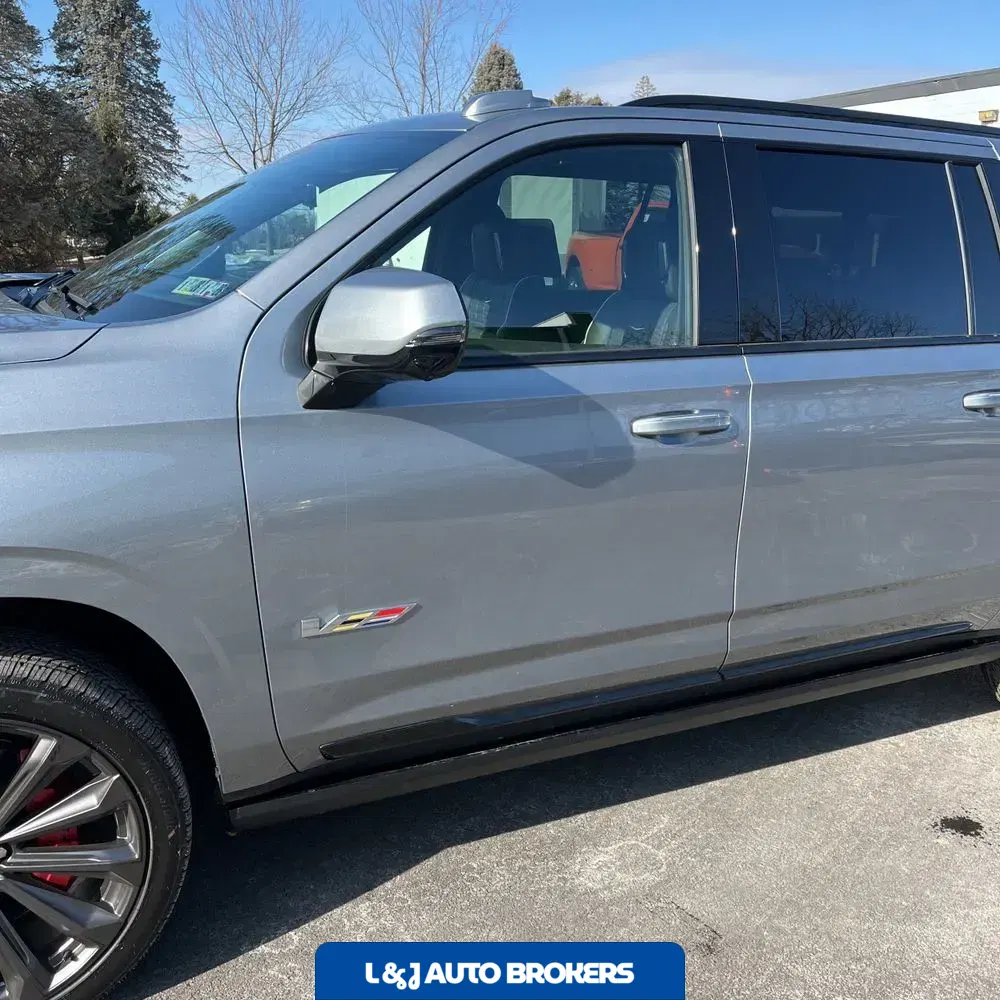 2025 Cadillac Escalade ESV V-Series