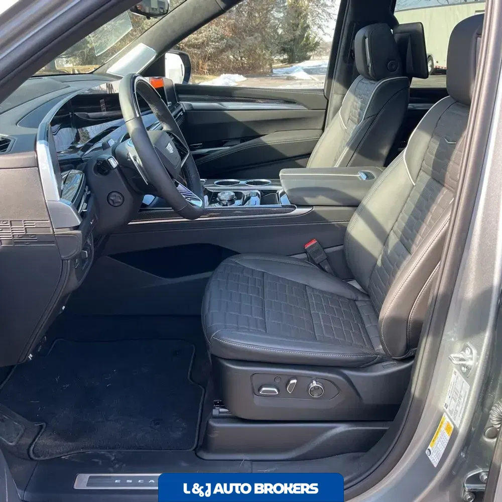 2025 Cadillac Escalade ESV V-Series