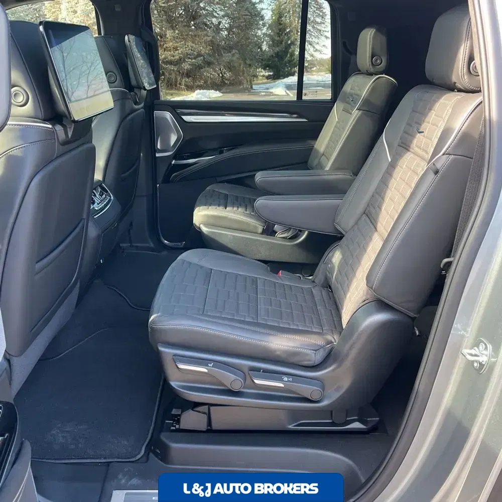 2025 Cadillac Escalade ESV V-Series