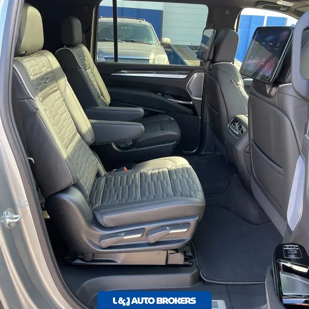 2025 Cadillac Escalade ESV V-Series