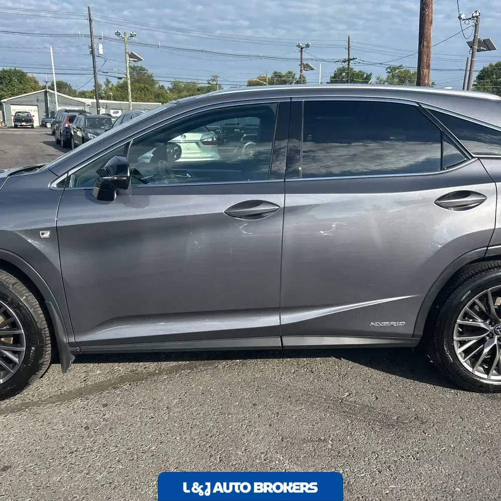 2022 Lexus RX 450h F SPORT Handling