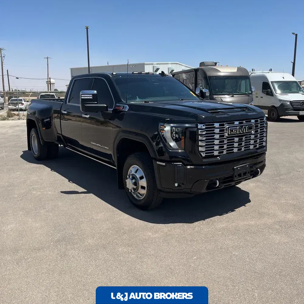2024 GMC Sierra 3500HD Denali
