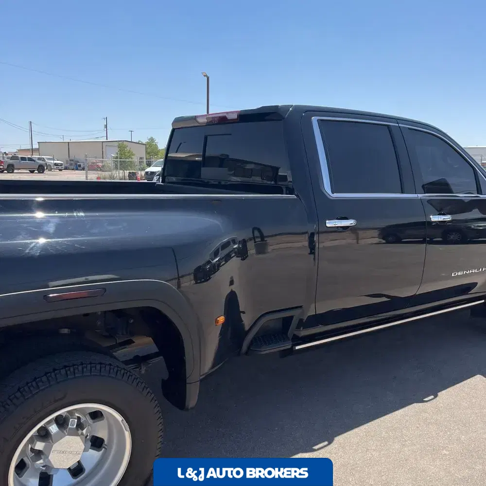 2024 GMC Sierra 3500HD Denali