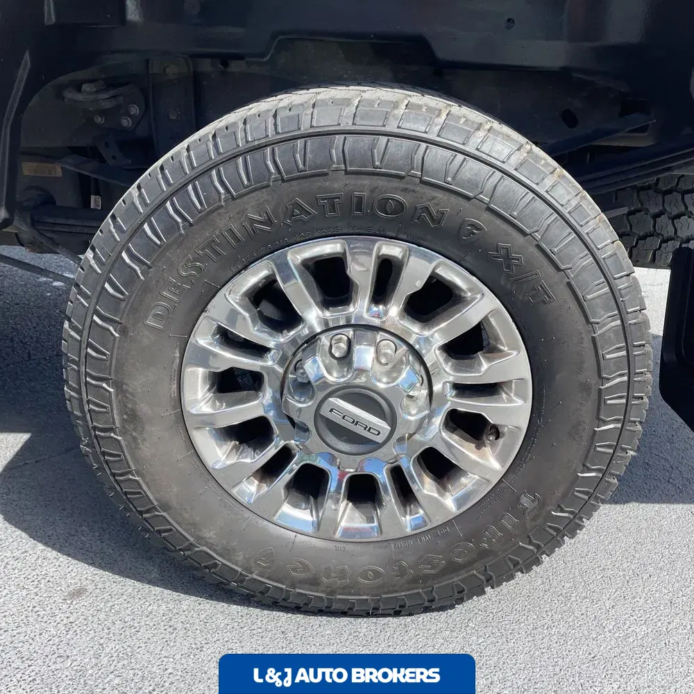 2022 Ford F-350 Super Duty Lariat