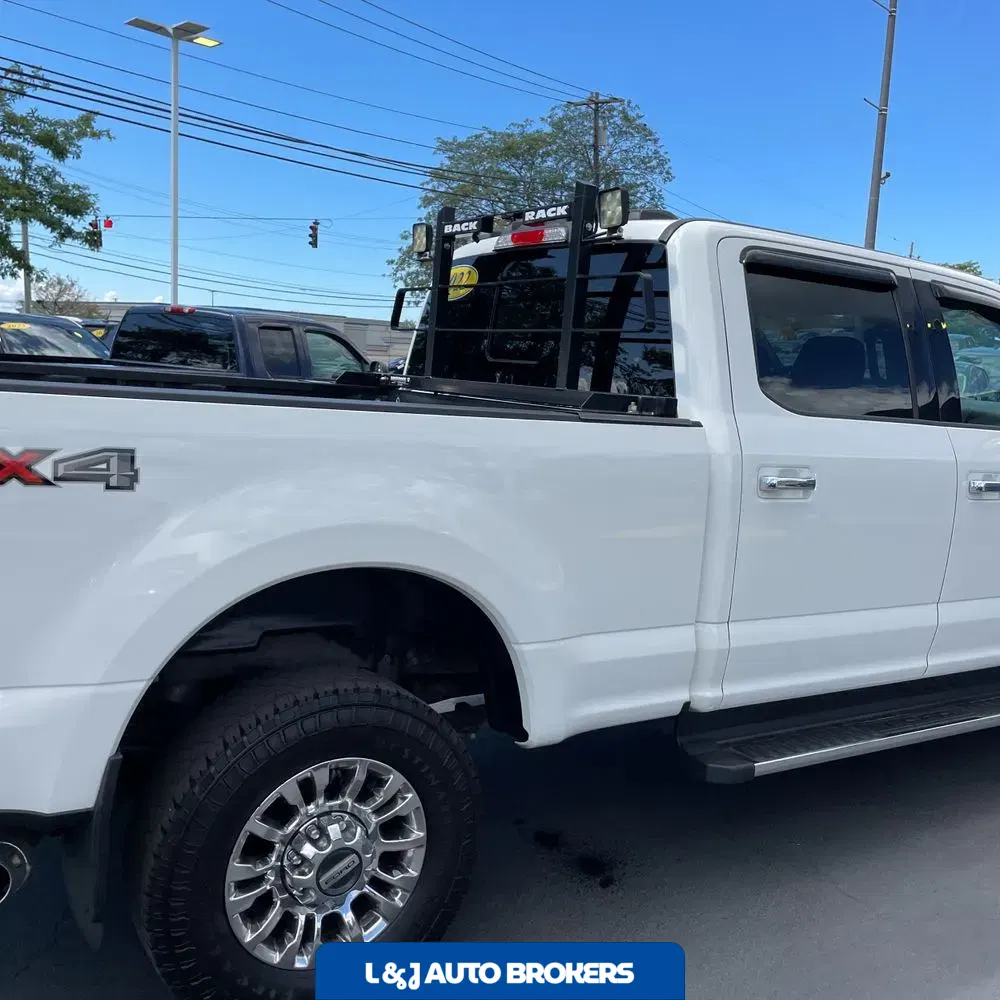 2022 Ford F-350 Super Duty Lariat