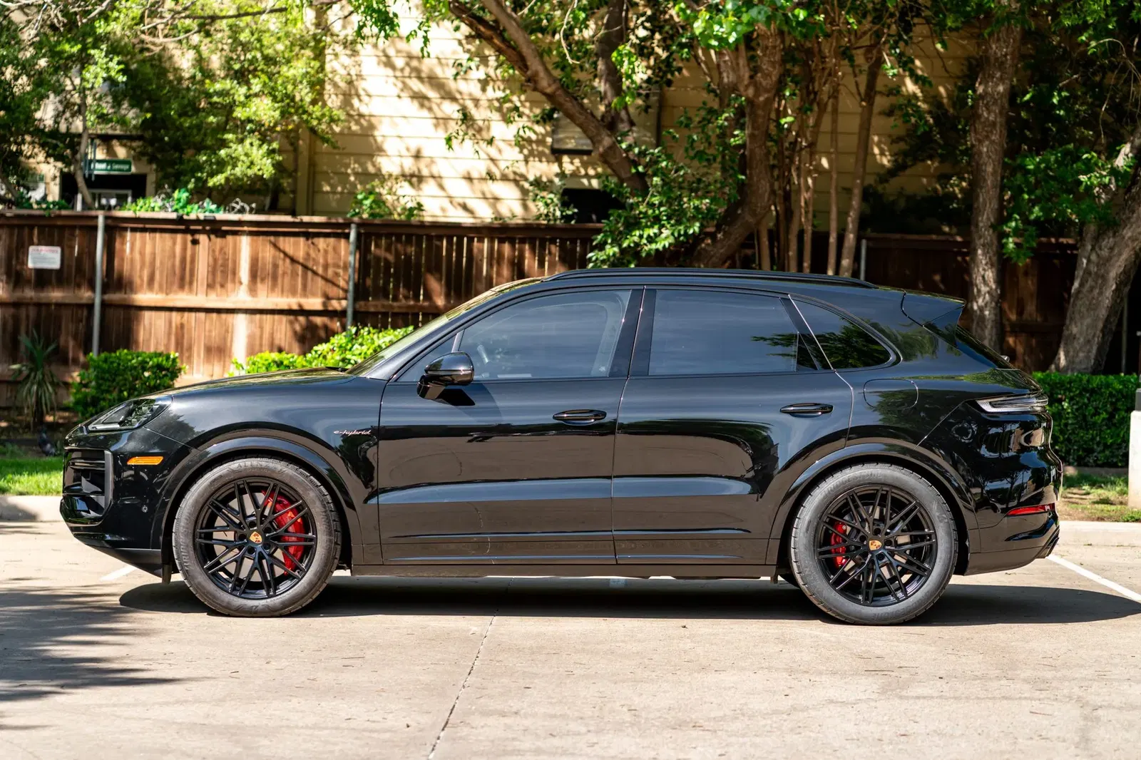 2025 Porsche Cayenne Turbo E-Hybrid
