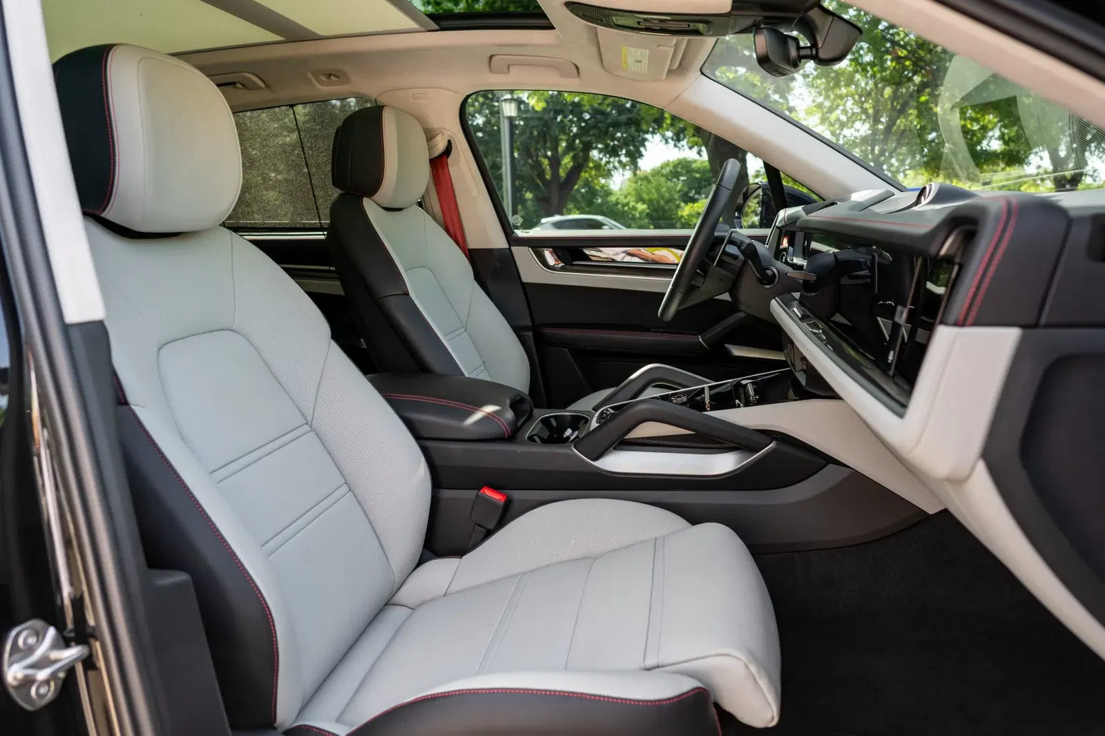 2025 Porsche Cayenne Turbo E-Hybrid