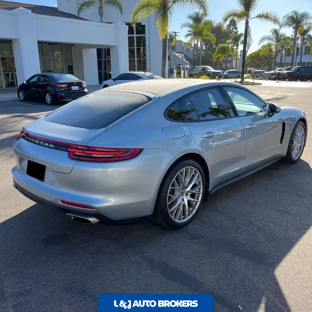 2020 Porsche Panamera Base
