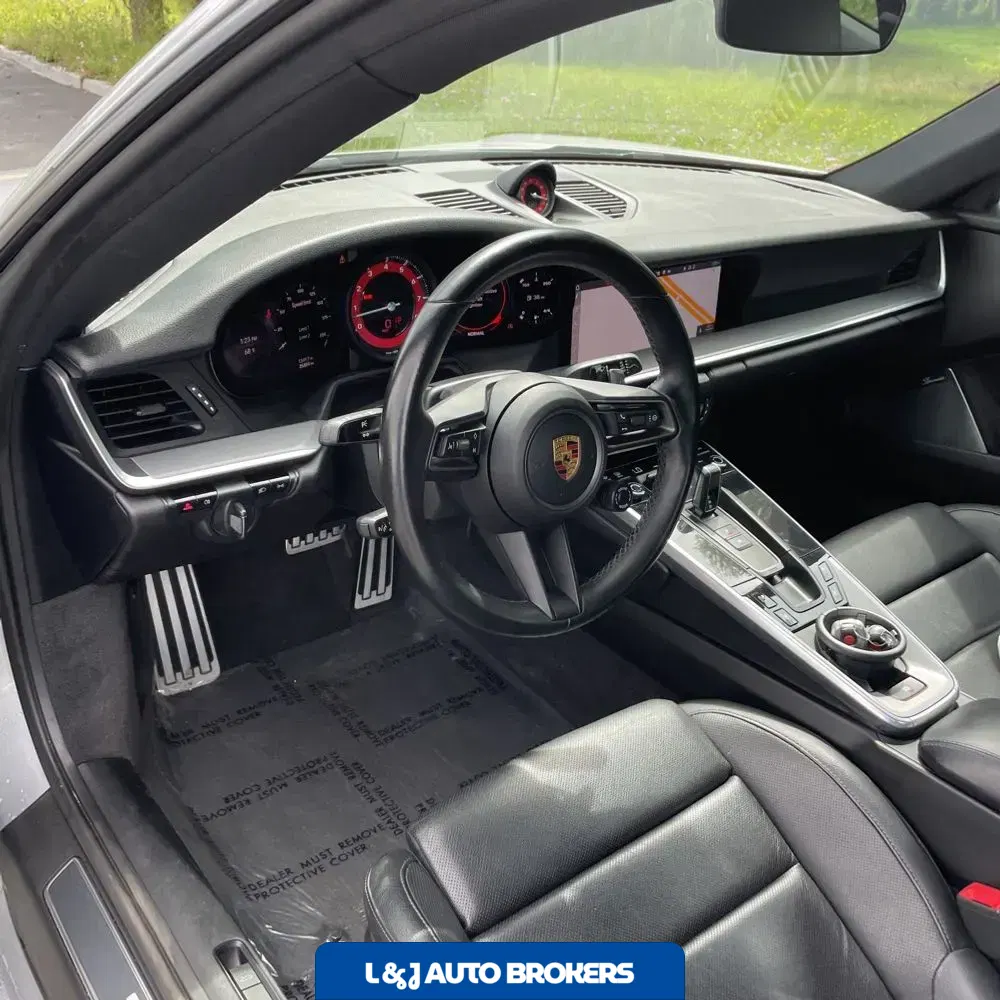 2021 Porsche 911 Carrera