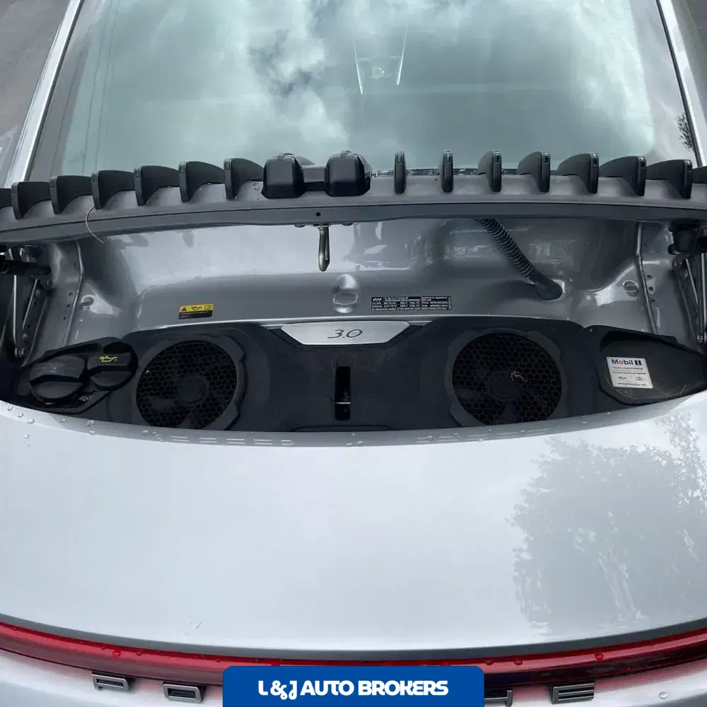 2021 Porsche 911 Carrera
