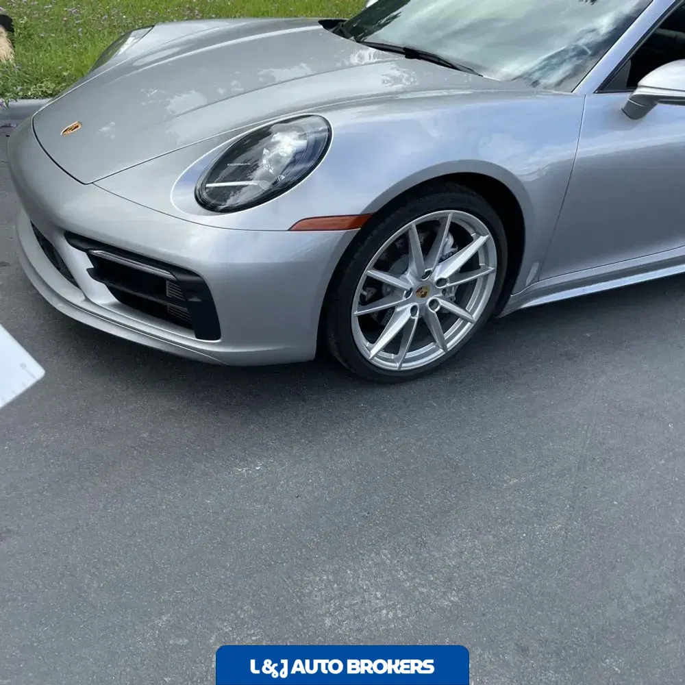 2021 Porsche 911 Carrera