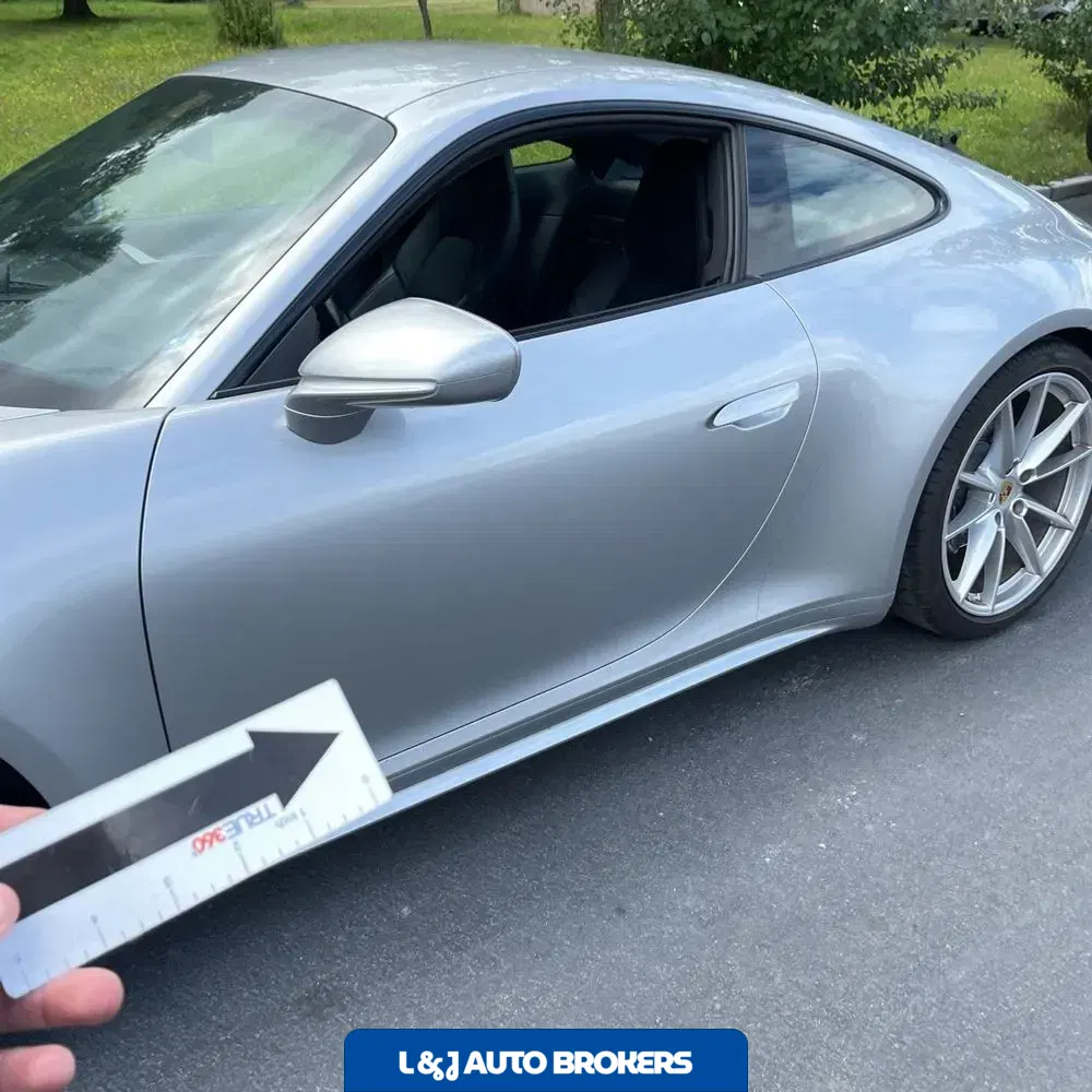2021 Porsche 911 Carrera