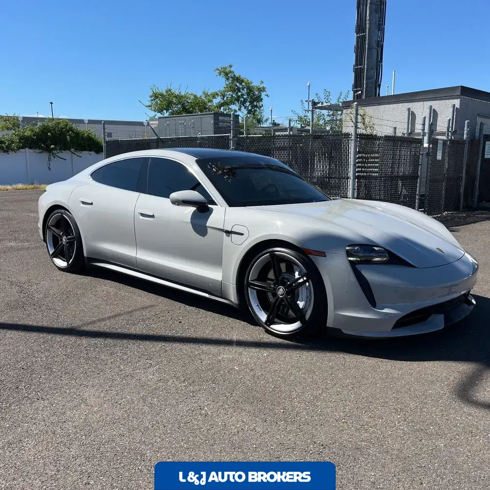 2021 Porsche Taycan Turbo