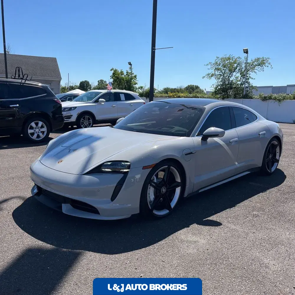 2021 Porsche Taycan Turbo