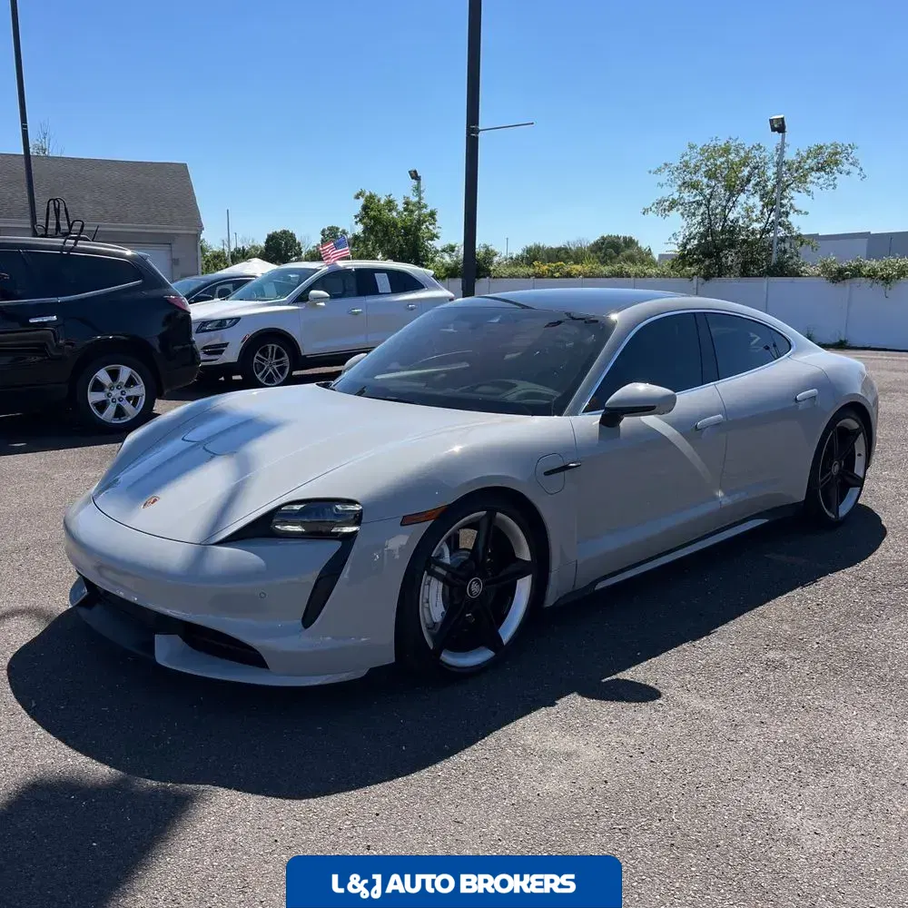 2021 Porsche Taycan Turbo