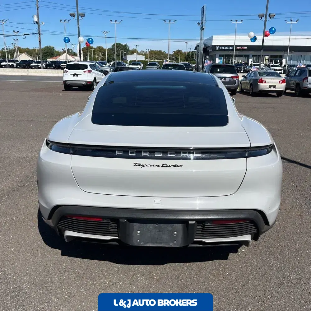 2021 Porsche Taycan Turbo