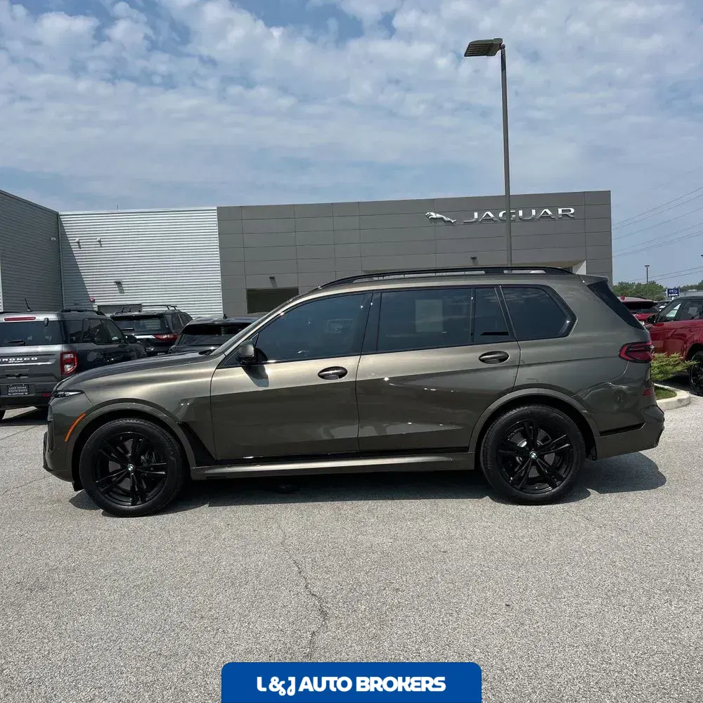 2025 BMW X7 XDrive40i 4D SUV