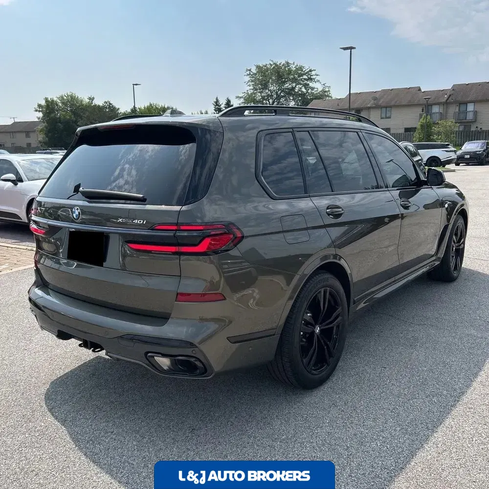 2025 BMW X7 XDrive40i 4D SUV