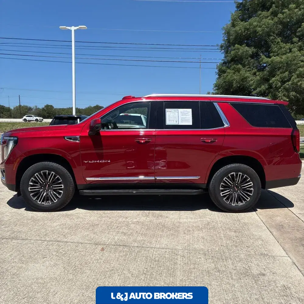2025 GMC Yukon Elevation
