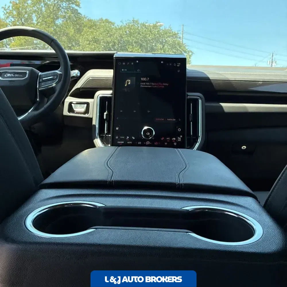 2025 GMC Yukon Elevation