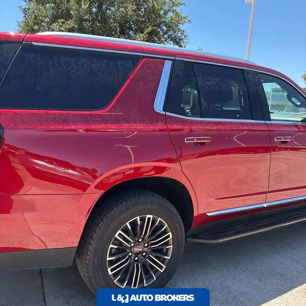 2025 GMC Yukon Elevation