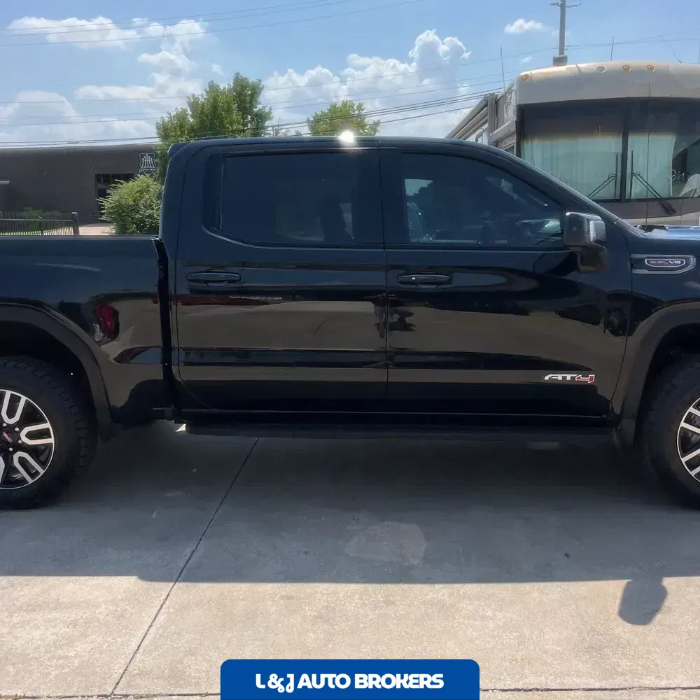 2023 GMC Sierra 1500 AT4