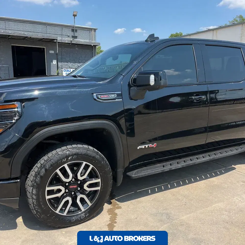 2023 GMC Sierra 1500 AT4